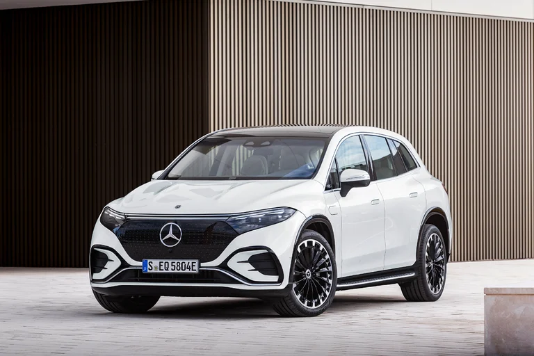 EQS SUV foran.