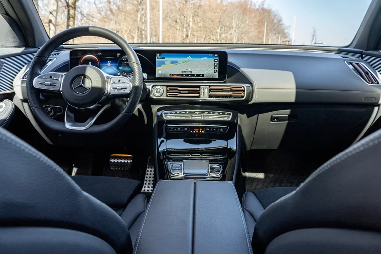 EQC fra Mercedes-EQ innvendig foran