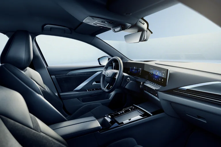 Interiørdetaljer i Opel Astra electric 2023-modell.