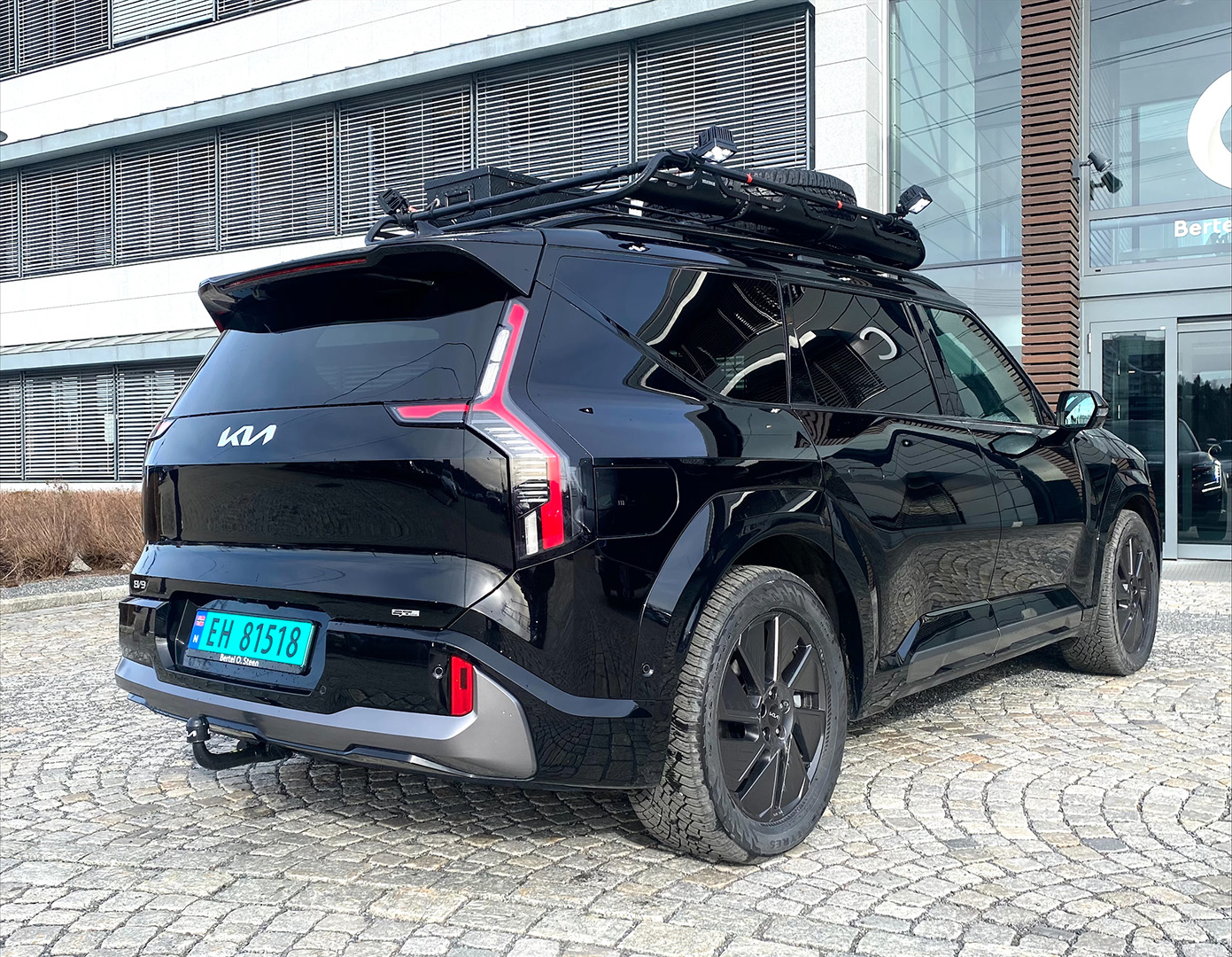 Kia EV9 med takrigg Bertel O. Steen