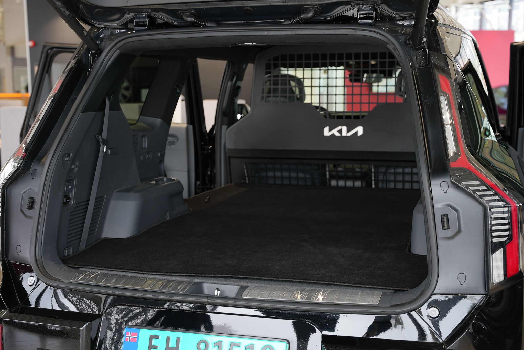 Kia Ev9 varerom med skillevegg