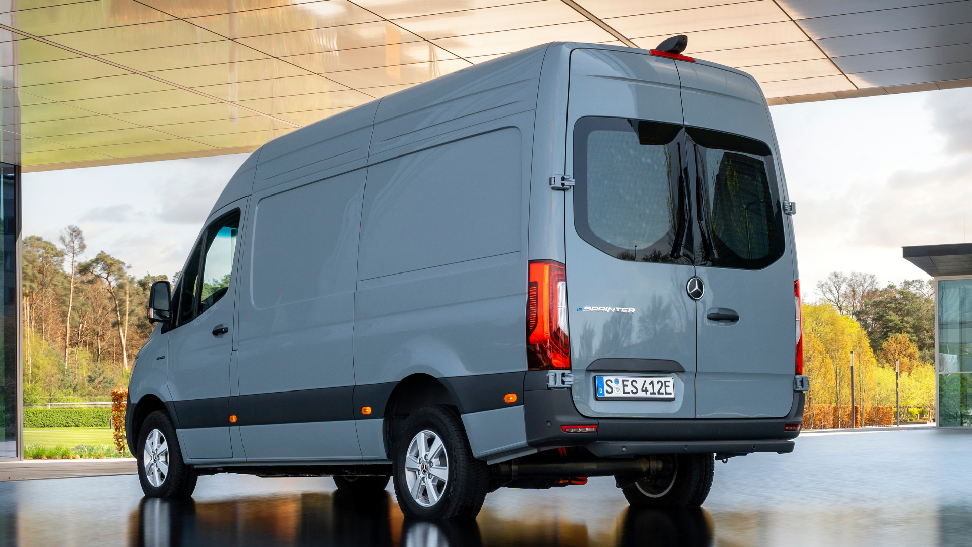 Mercedes-Benz e-Sprinter lang varebil