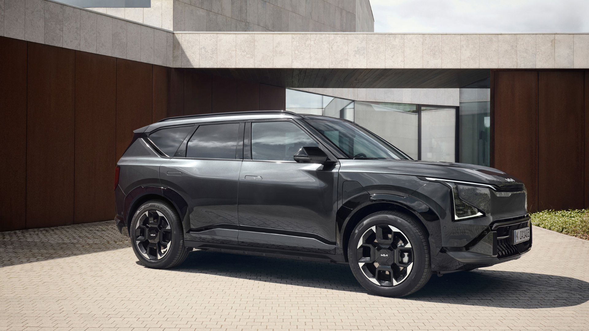 Nye Kia EV5 GT-Line i svart metallic lakk