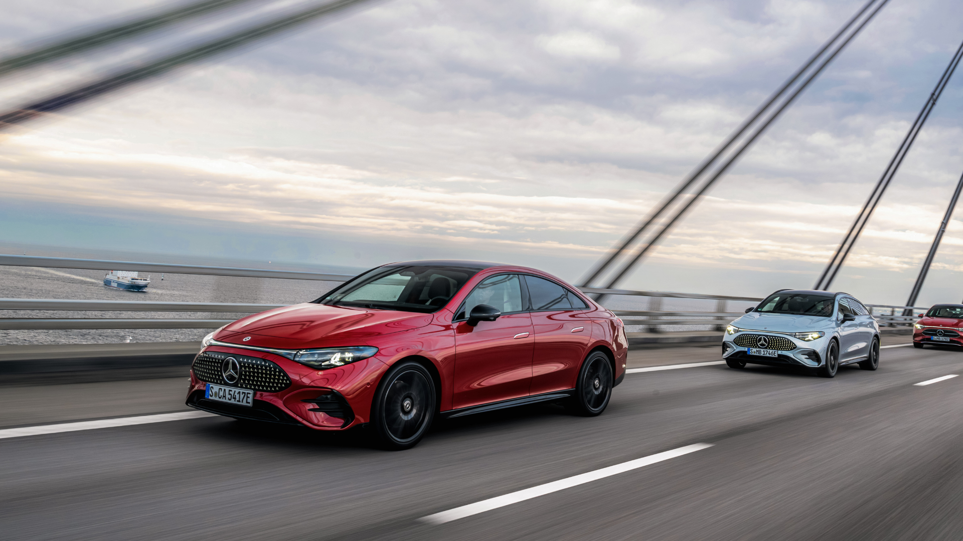 Mercedes-Benz CLA i rød metallic lakk