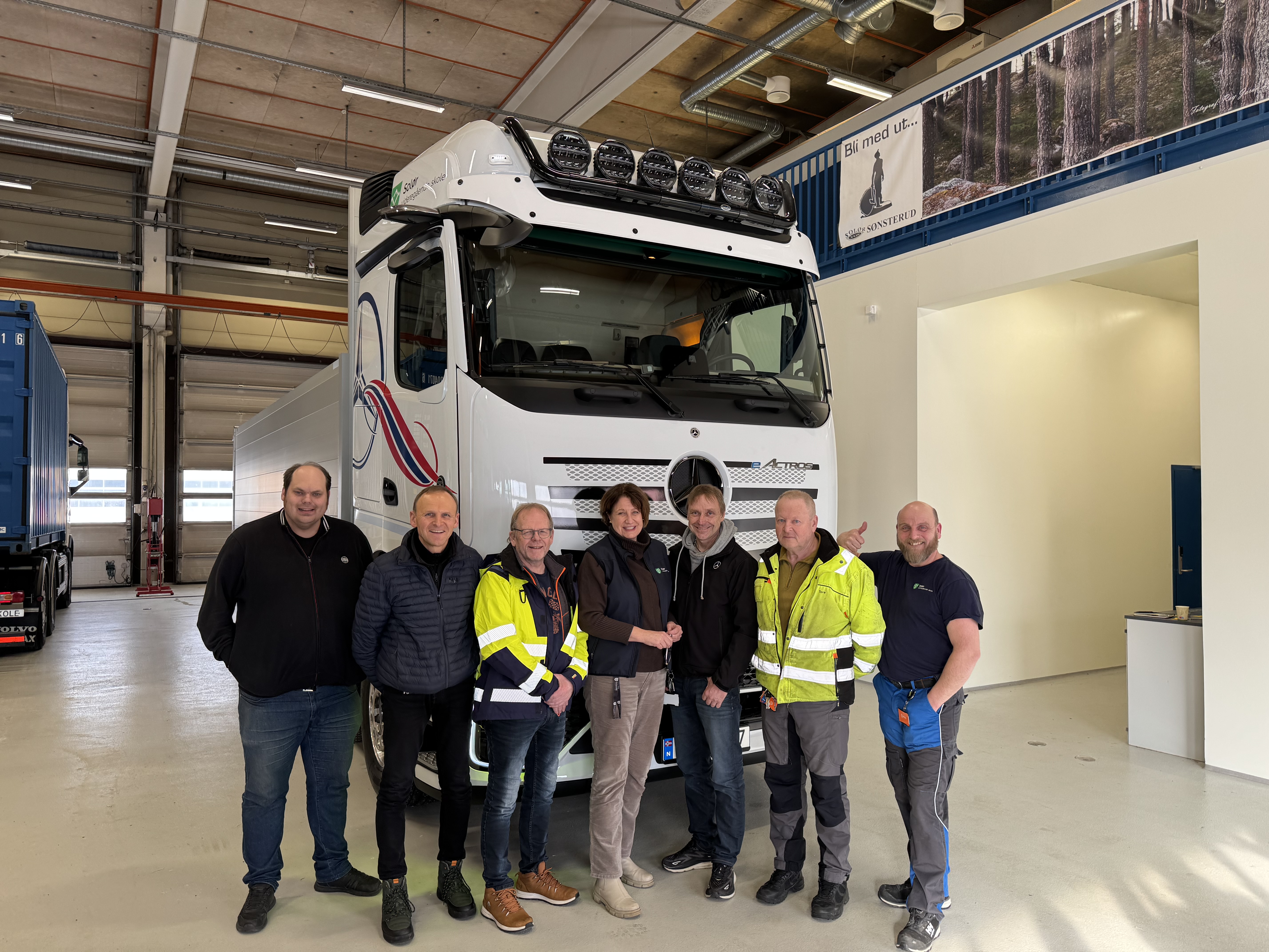 Audun B. Jaavall, Ole Kristian Molstad, Håkon Kjernlie, Kjersti Støre, Rune Midtsveen, Tore Finstad og Odd Bjarne Øverby