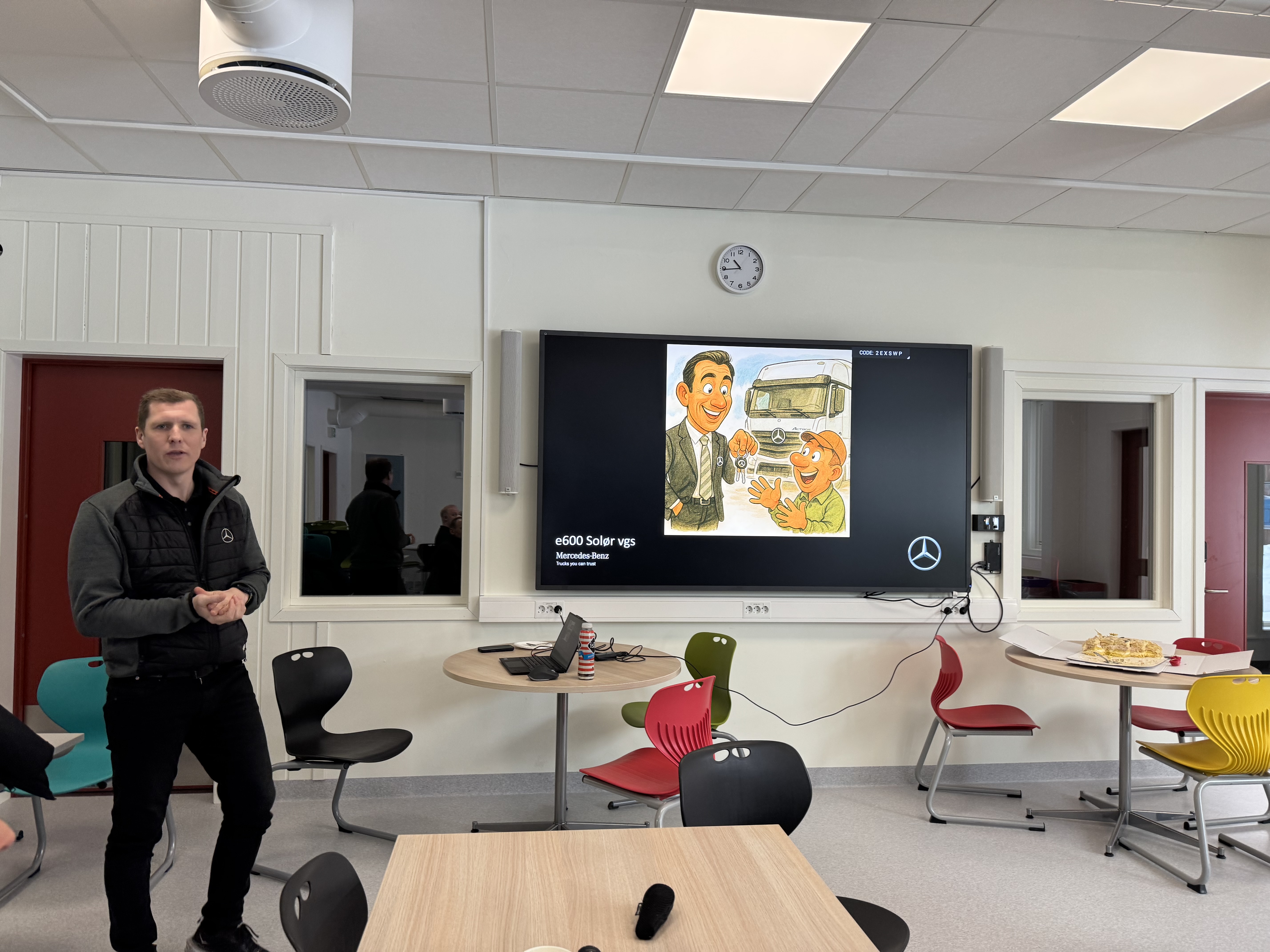 Marius Furuberg, sertifisert Driver Trainer av Daimler Truck.