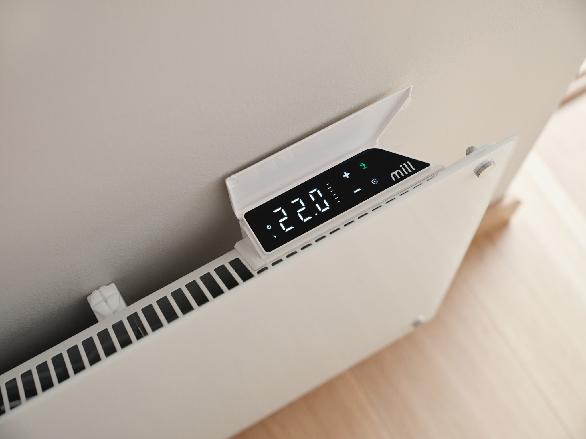 PANELOVN GLASS WIFI GEN 4 700W HVIT