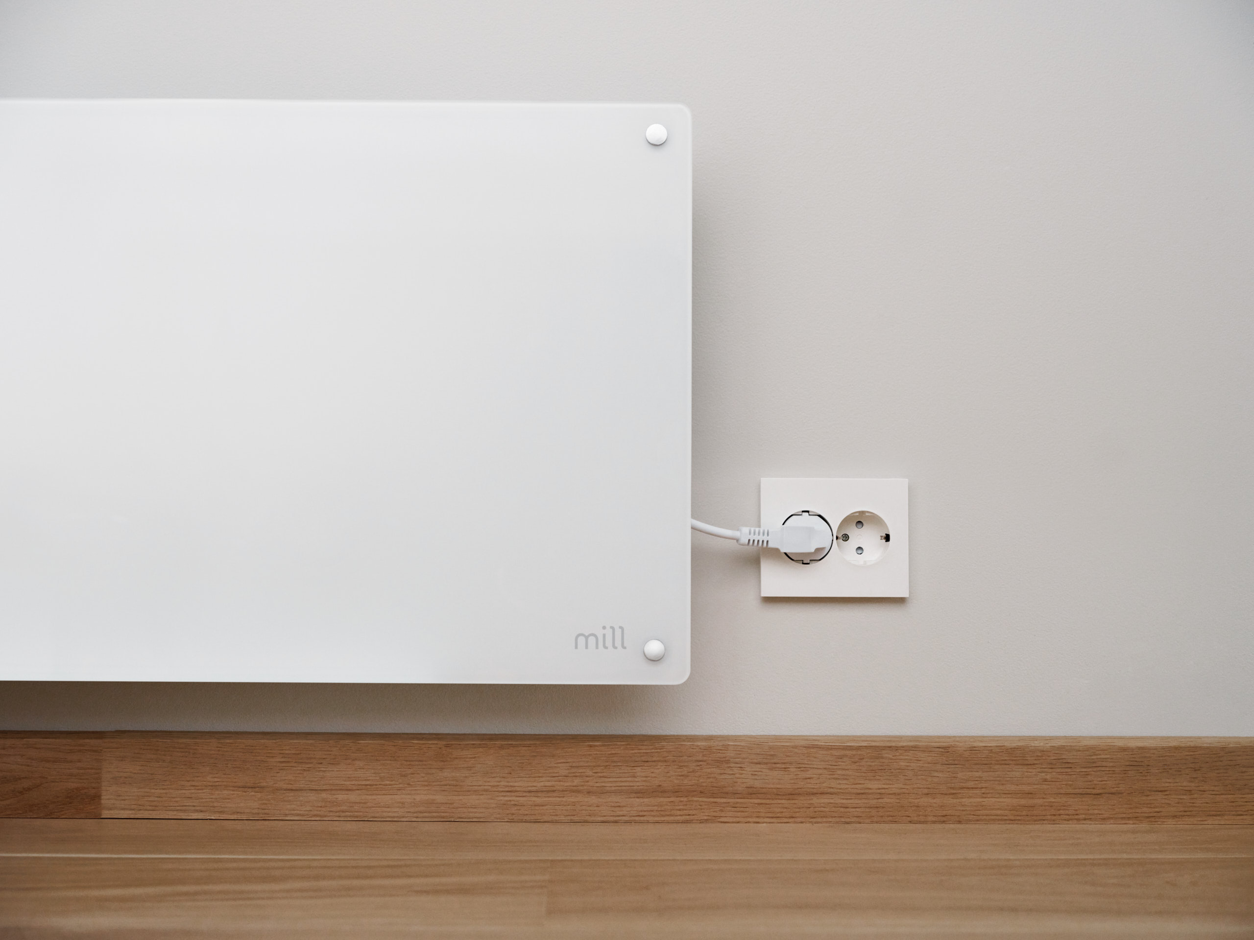 PANELOVN GLASS WIFI GEN 4 700W HVIT