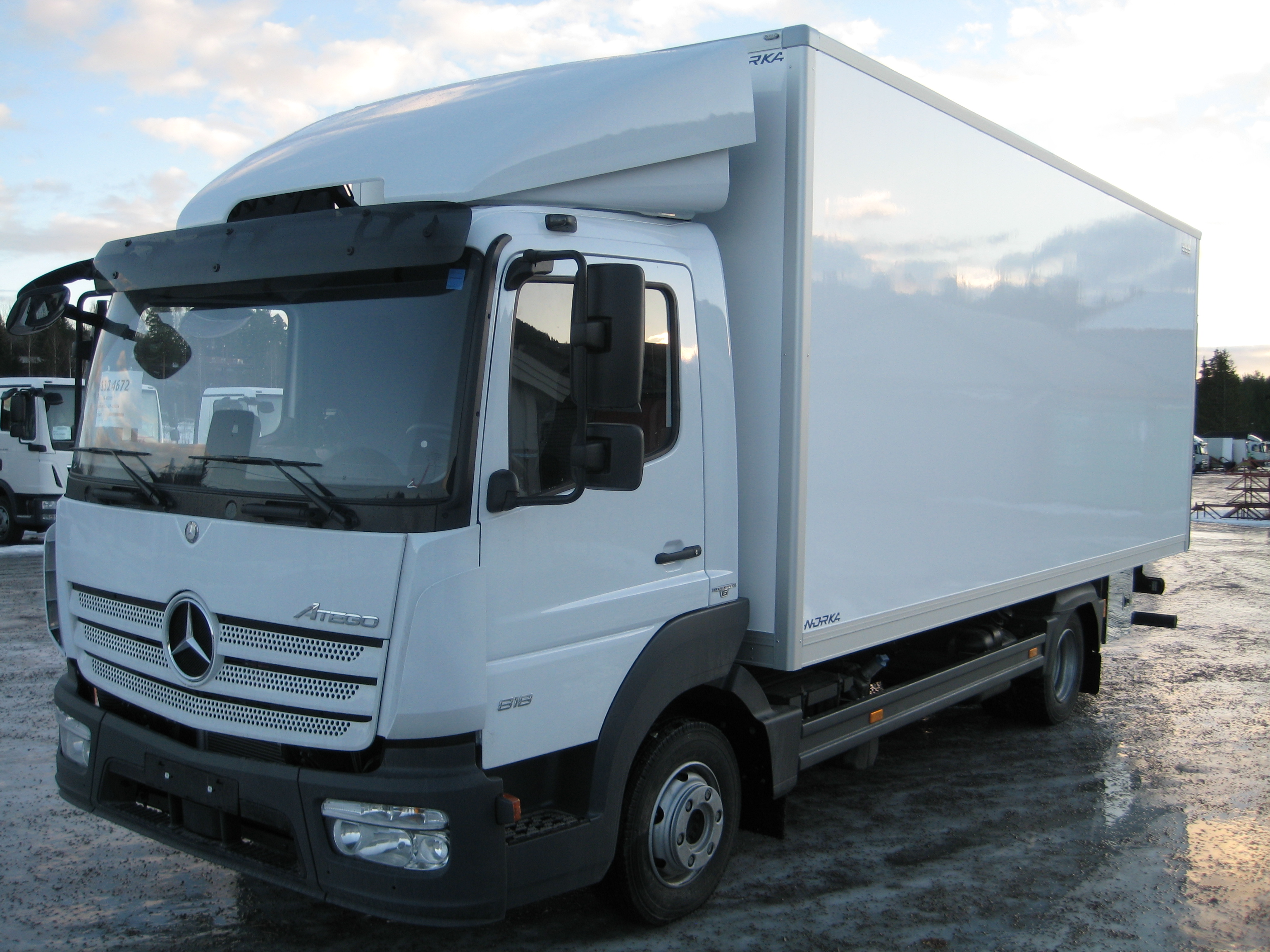 Foto av Mercedes-Benz Atego skapbil