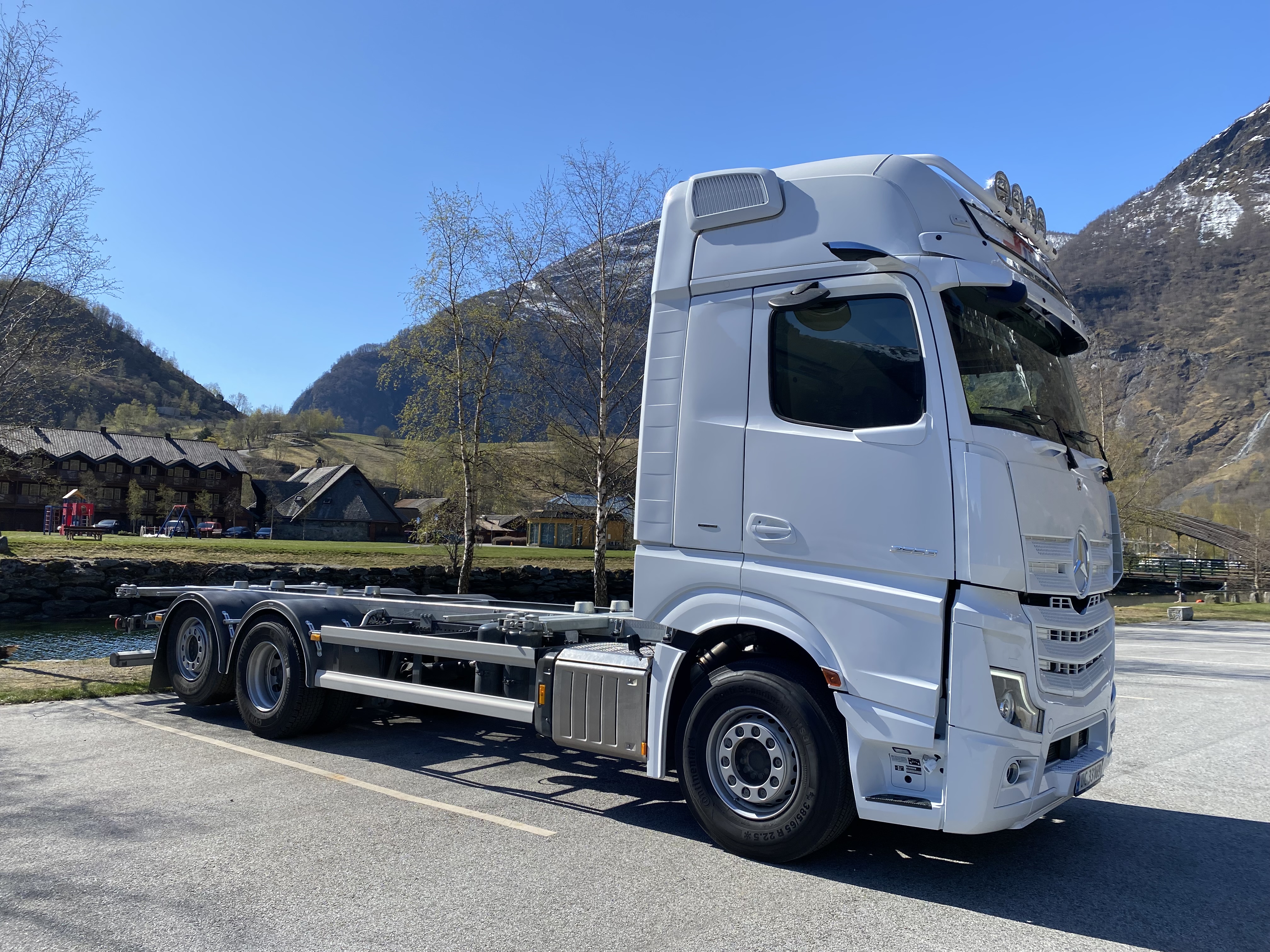 Foto av Mercedes-Benz Actros containerbil