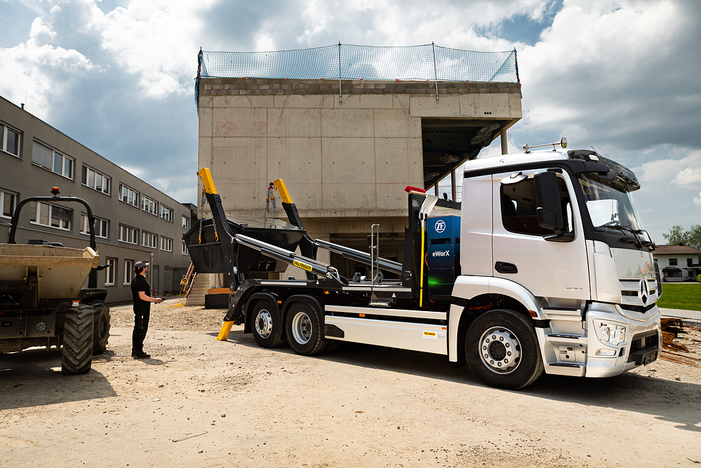 Mercedes-Benz Arocs i aksjon på byggeplass