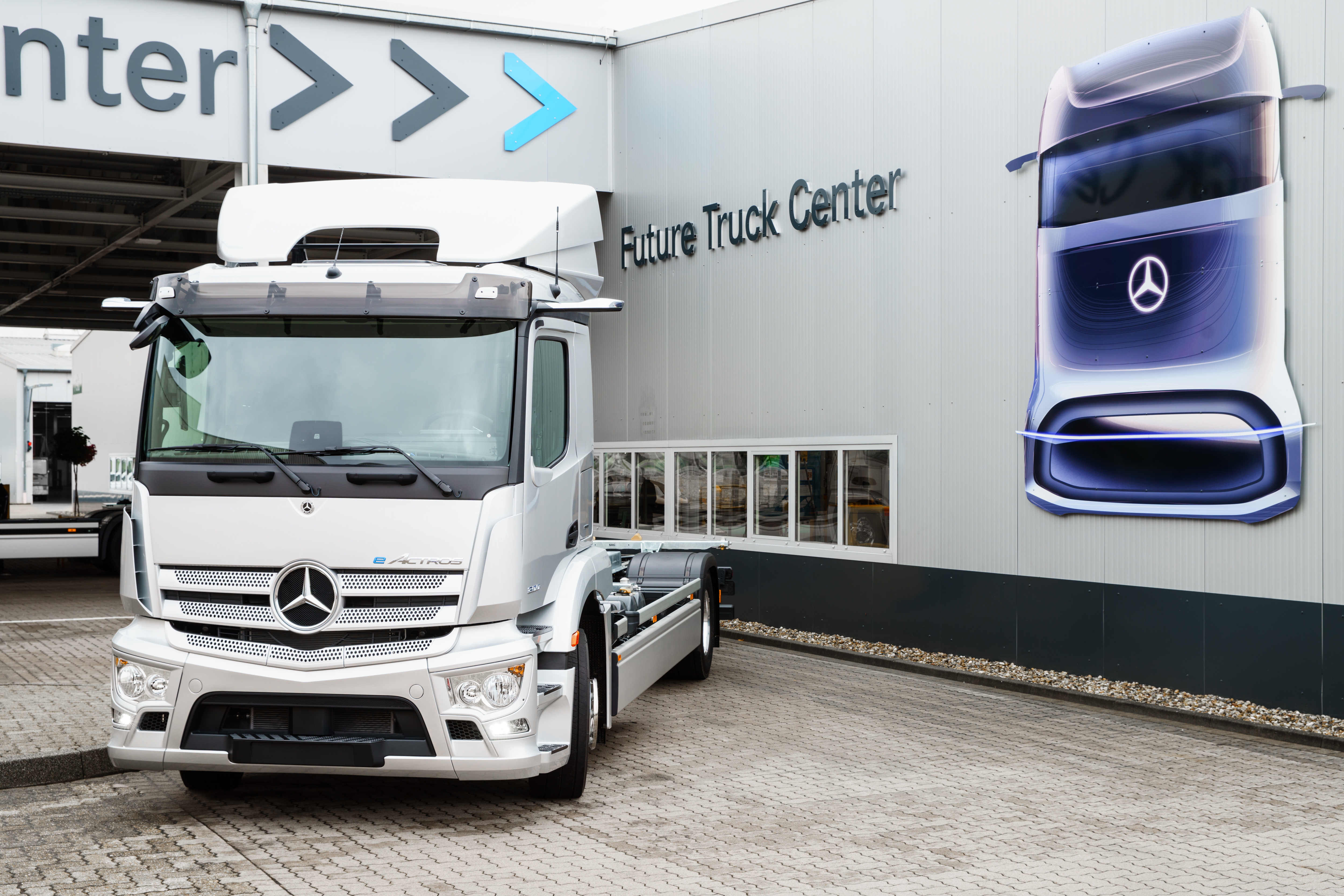 Den nye Mercedes-Benz eActros utstilt