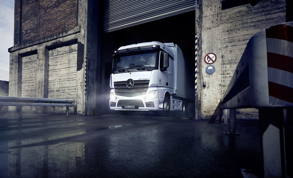 Mercedes-Benz Actros F i tunell