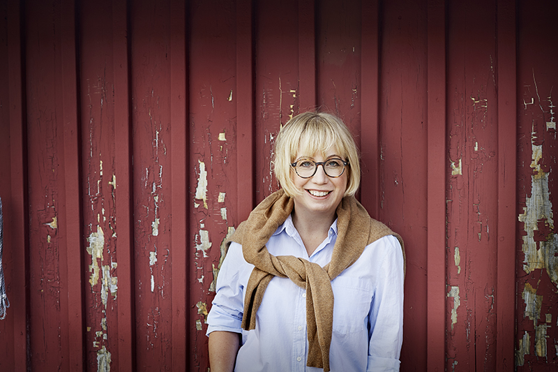 Forfatteren Kristina Ohlsson bak Strindberg-serien
