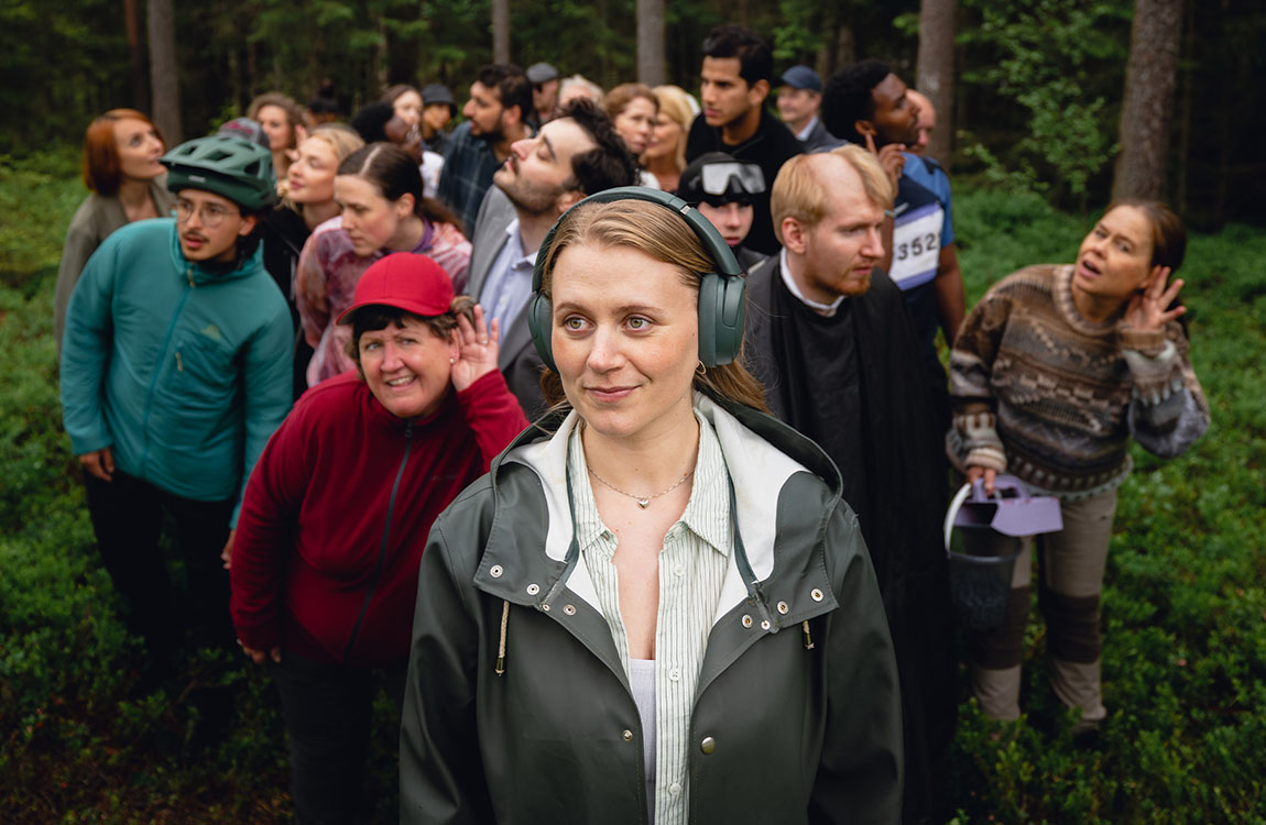 Tjuvlytting til lydbok i skogen