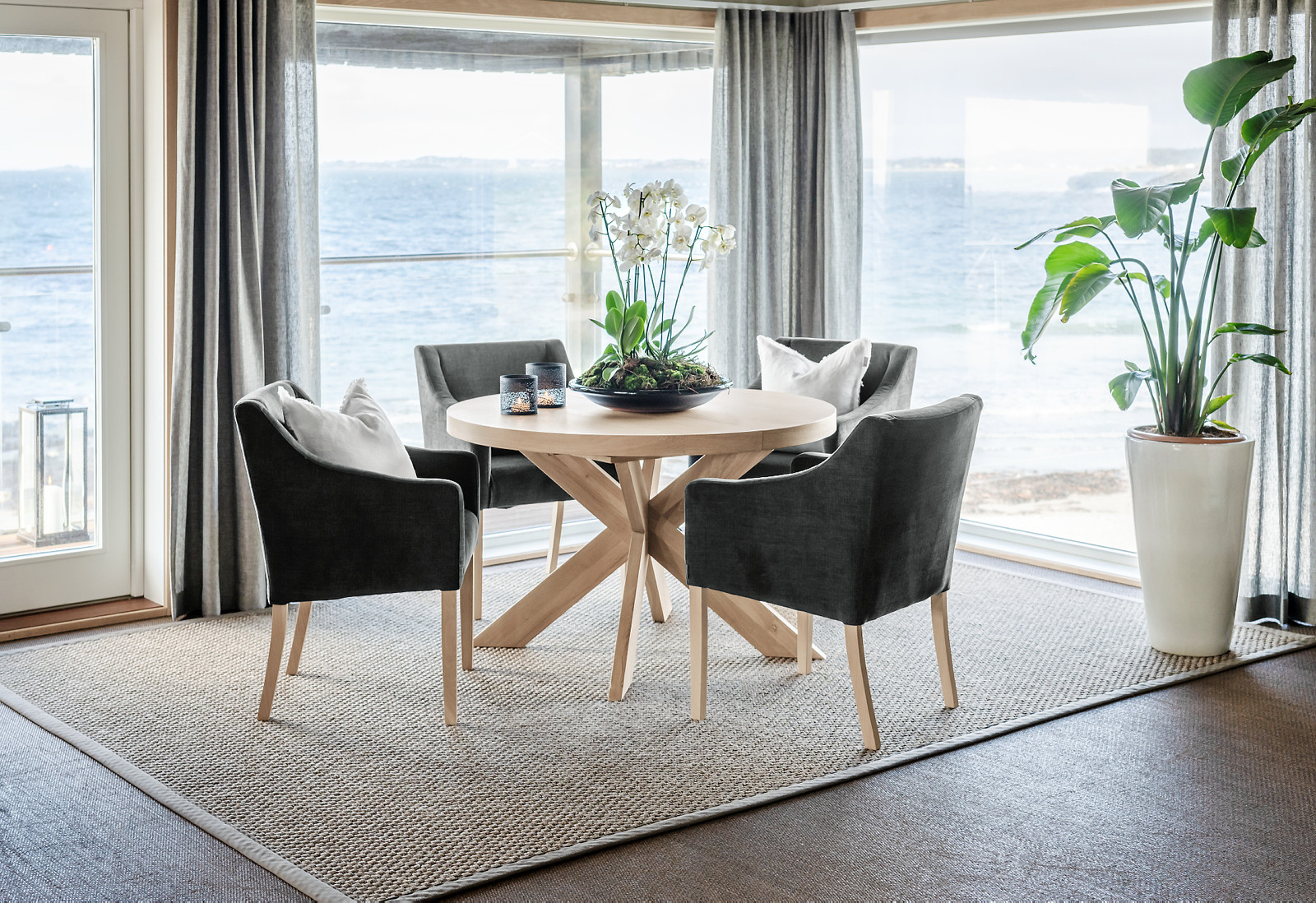 Nobel rundt spisebord, Ø120 cm, hvitoljet