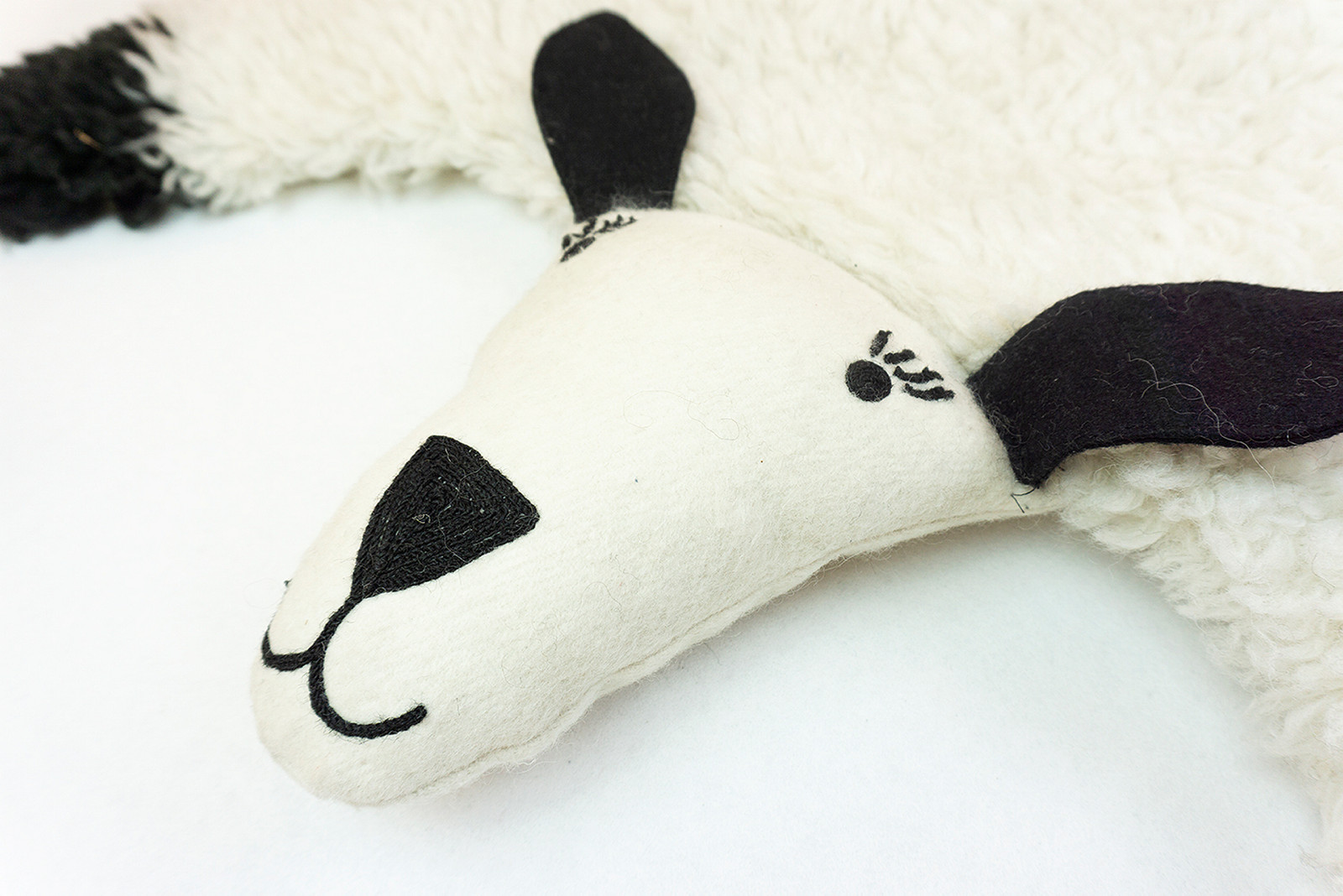 Ulla barneteppe natur 80x110