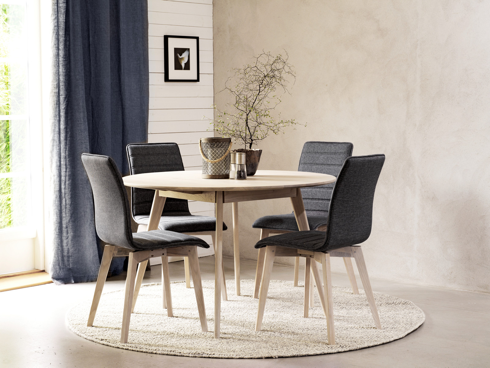 Yumi spisebord rundt Ø115, hvitlasert eik