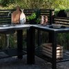 Bellac utekjøkken kommer i ulike moduler, både med og uten vask. Finnes i hvit eller sort matt aluminium med stenplate