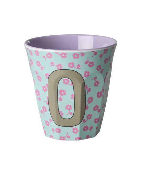 Bokstavkopp O blomster