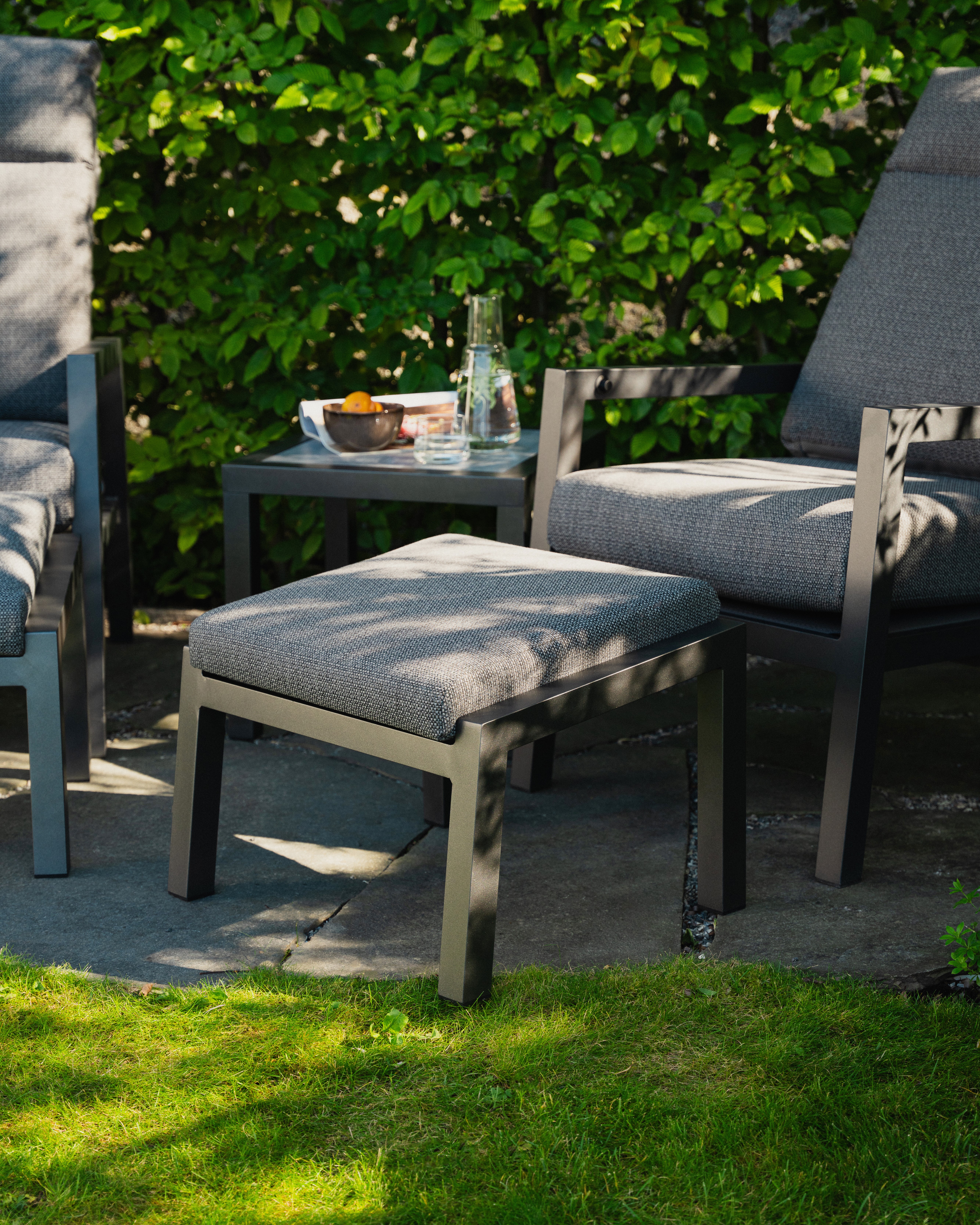 Skagen fotpall antrasitt