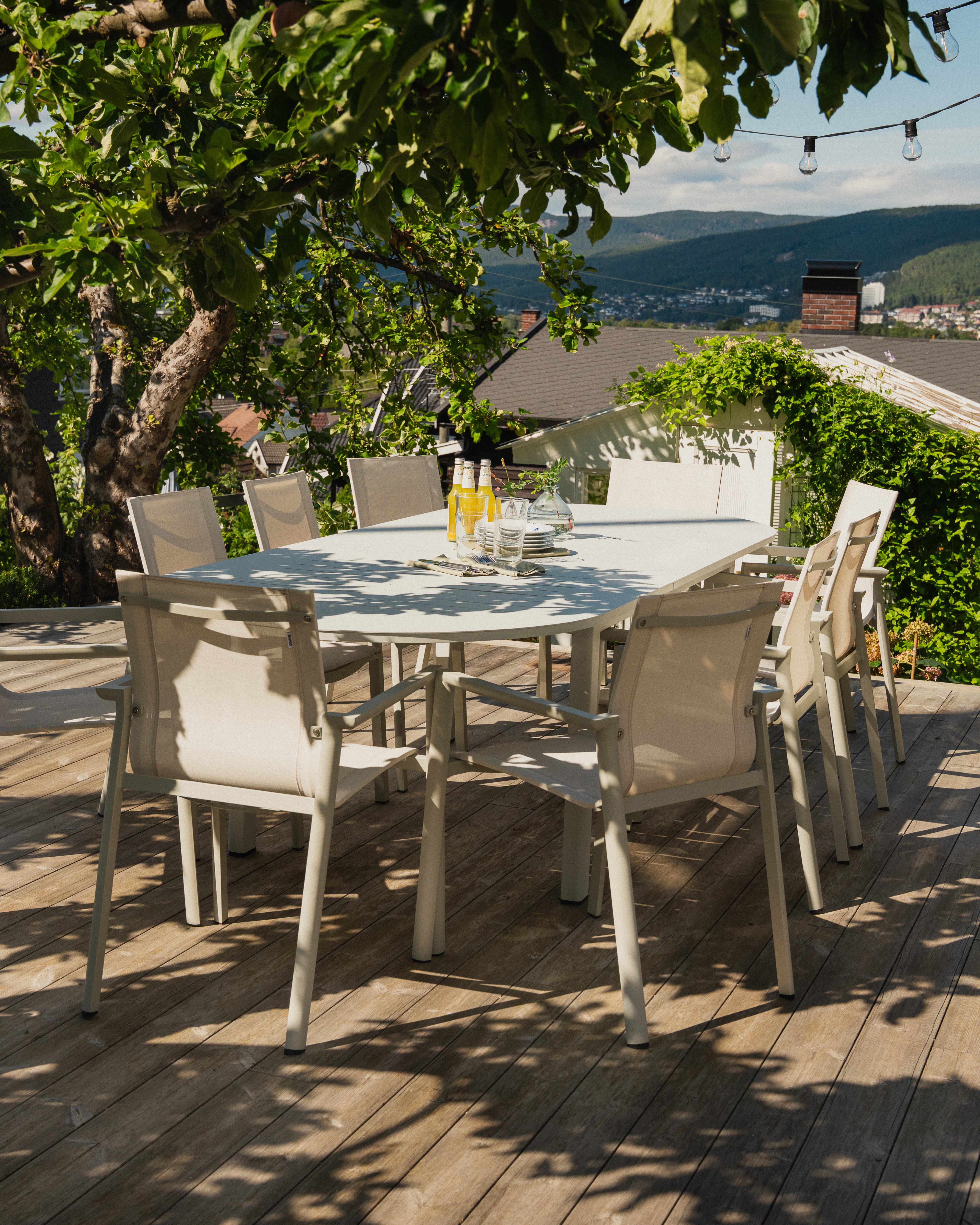 Lomma Elipse uttrekkbart spisebord Grå