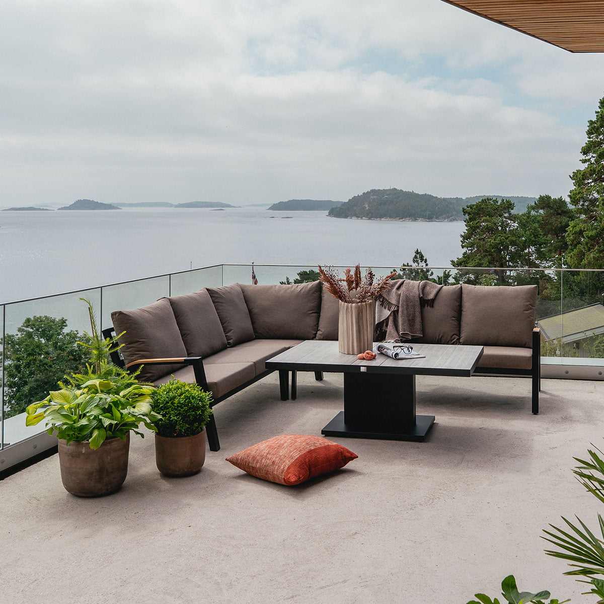 Kassandra Hjørnsofa - Sort / Muskat / Teak