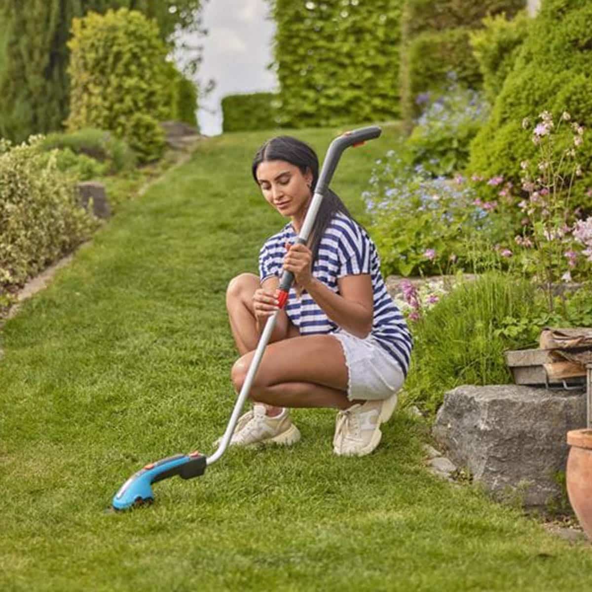 Gardena ClassicCut gressaks er egnet for presis klipping av plenkanter og trimming av små busker som en buksbom i form