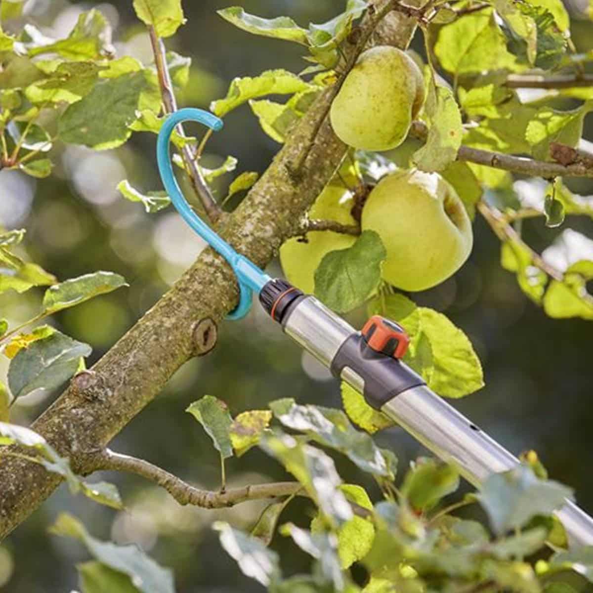 Combisystem Branch Hook er ideell for å riste frukter ut av et tre.