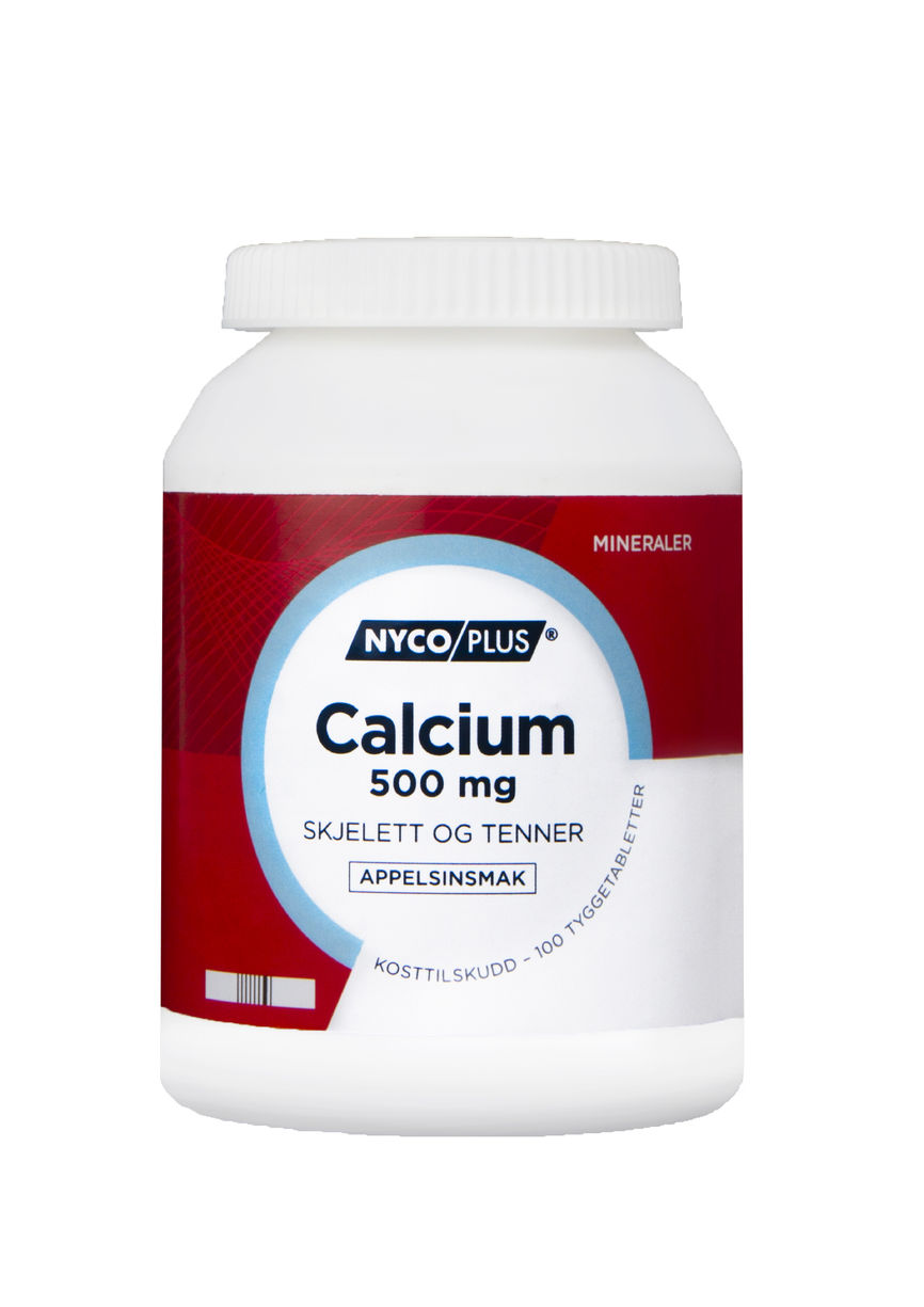 Nycoplus Calcium 500 mg tyggetabletter med appelsinsmak. Kosttilskudd for å støtte skjelett og tenner, inneholder mineraler og vitaminer. 100 tyggetabletter i en hvit beholder med rød etikett.