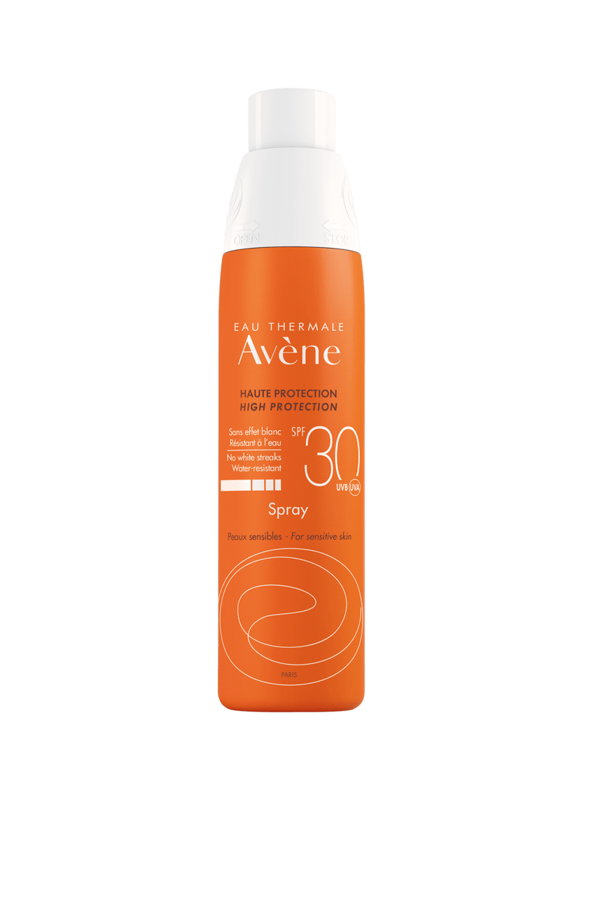 Sprayflaske med Avène Sun Spray SPF 30 200 ml. Flasken er oransje. 