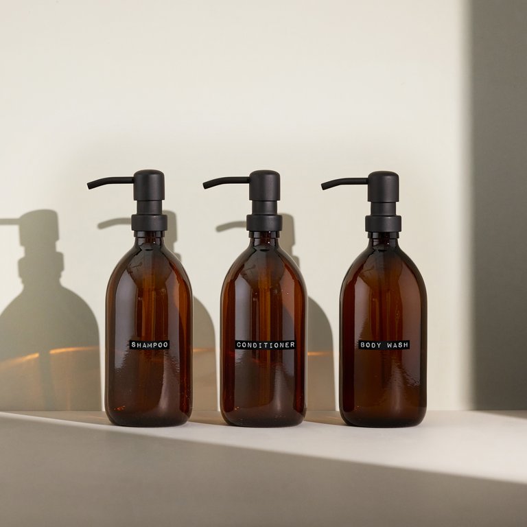 Flaschen für Shampoo, Duschgel und Spülung