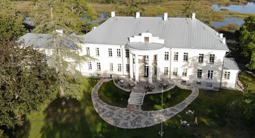 Kernu Manor