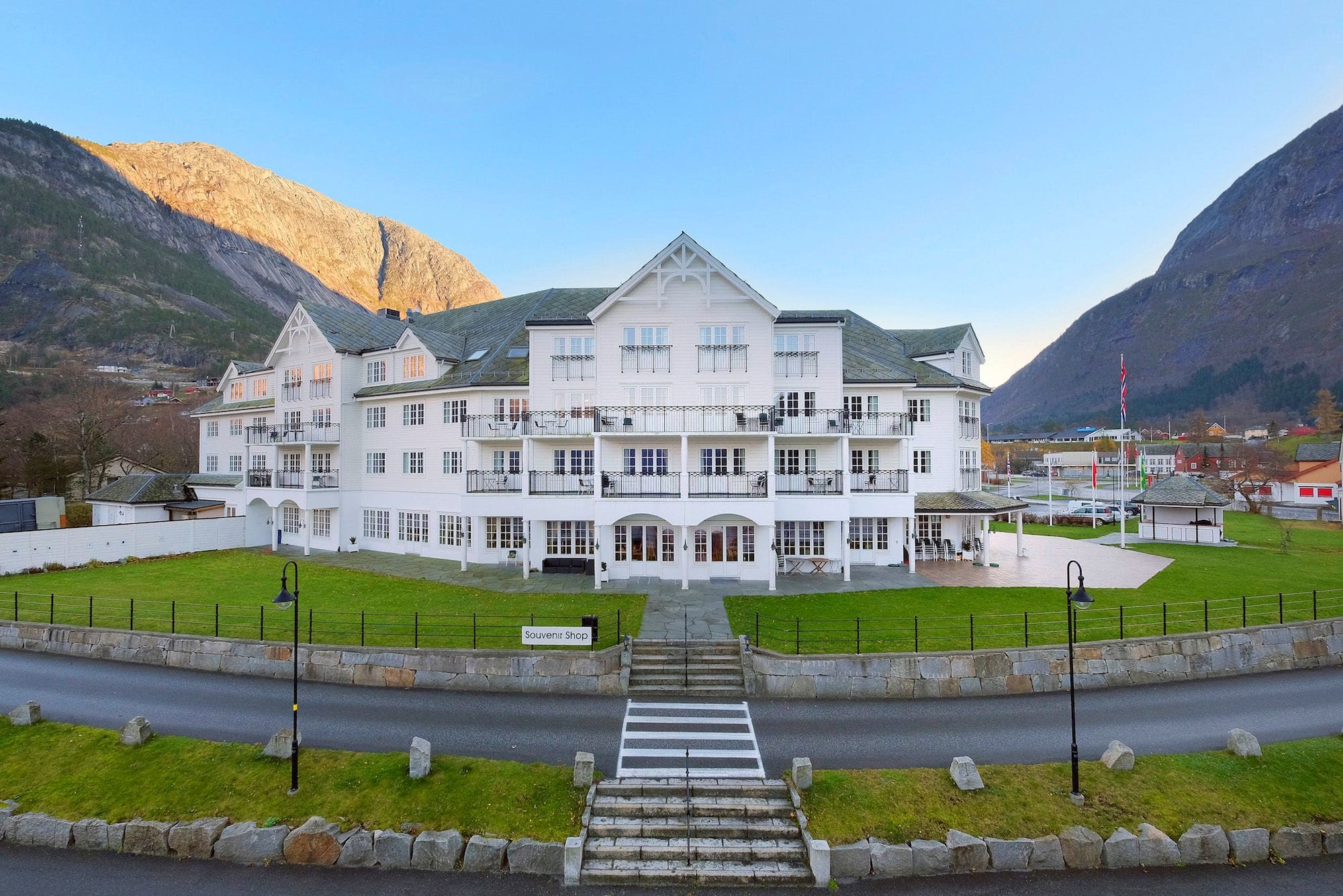 Hotel image 1