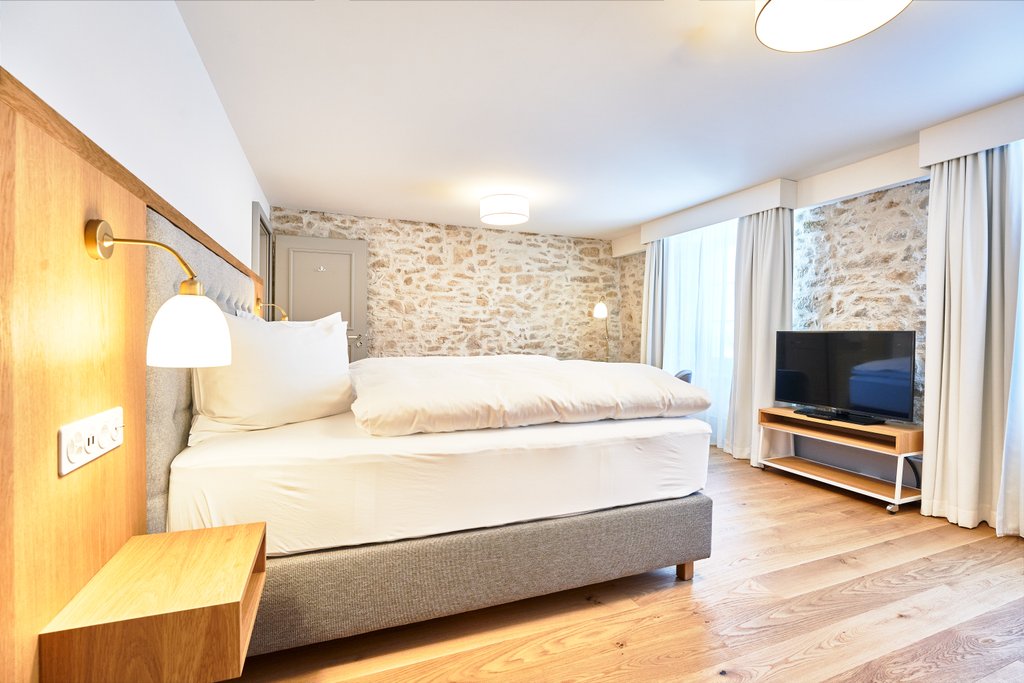 Superior Double Room Queen Size with Alpine View