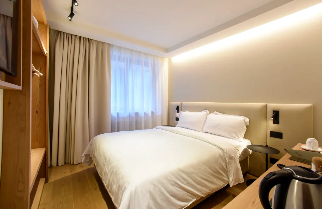 Essentia Room
