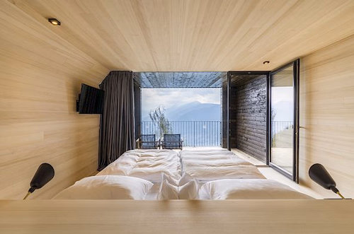 Urban Room Jacuzzi