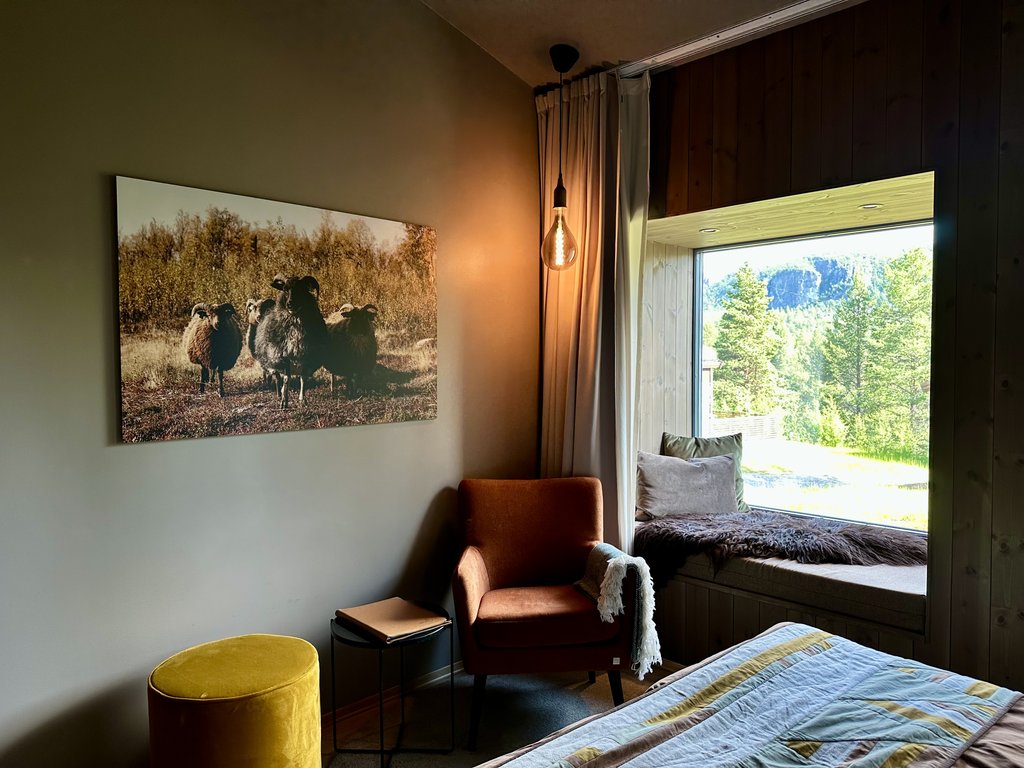 Standard Double Room with Window Seat