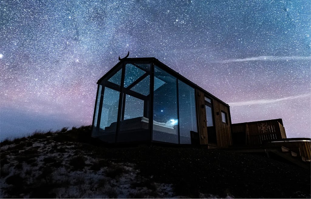 Panorama Glass Lodge