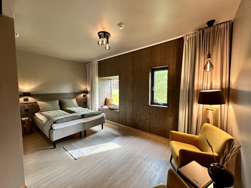 Superior Double Room with Window Seat