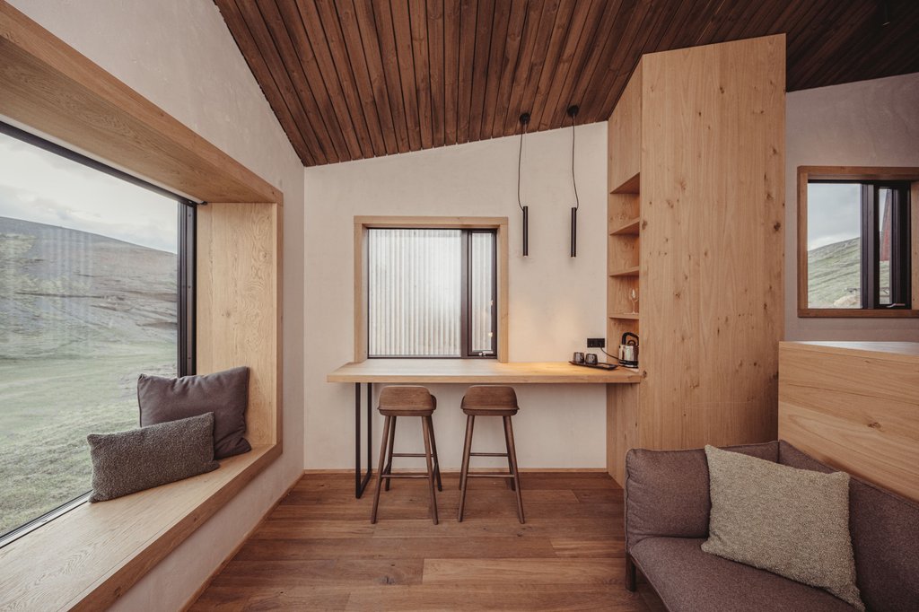 Highland Base Lodge