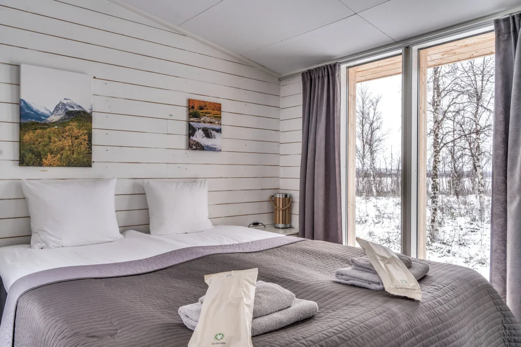 Cabin with Lakeview