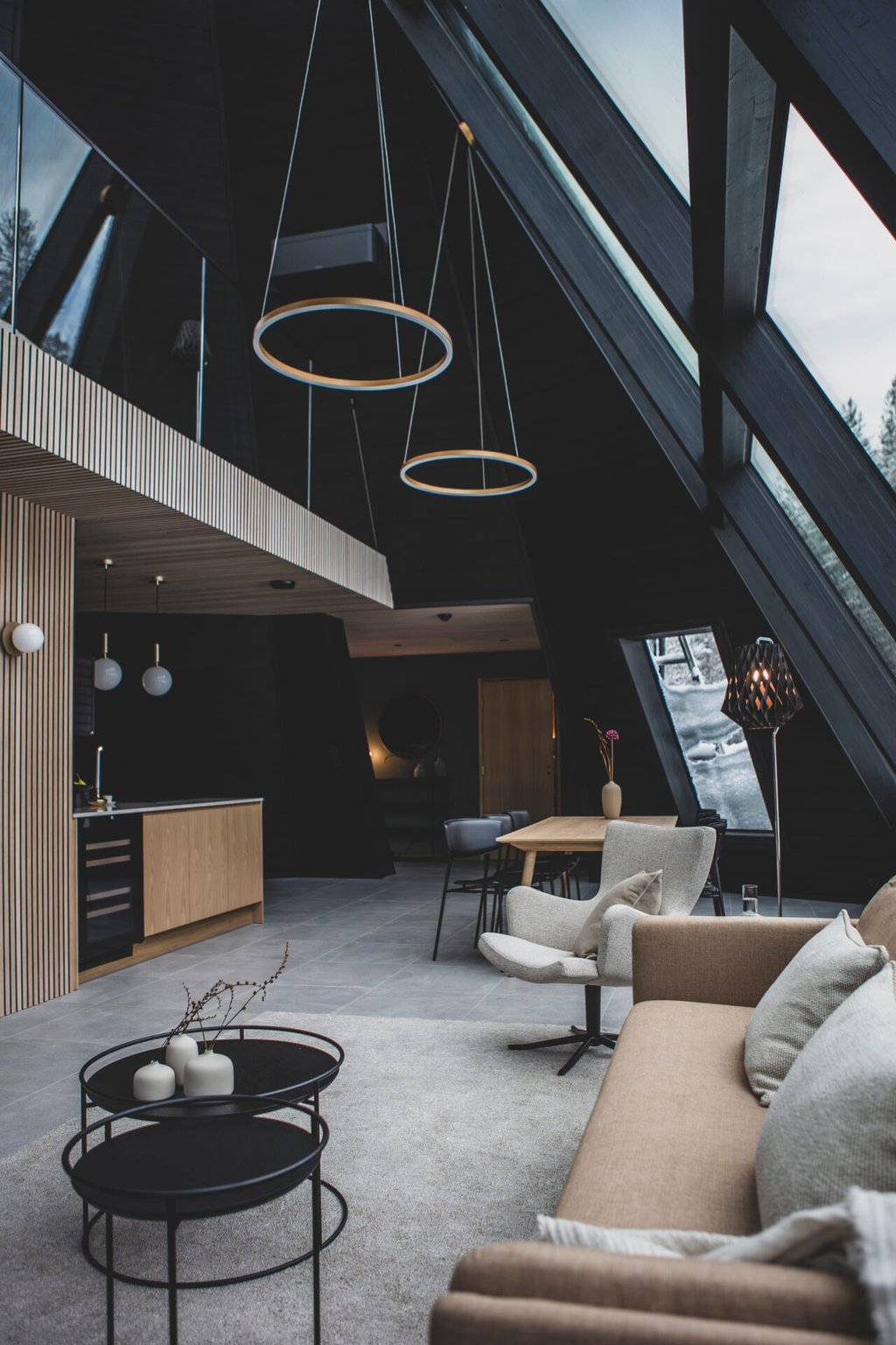 Deluxe Glass Apartment