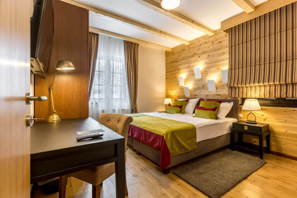 Lodge Pinus