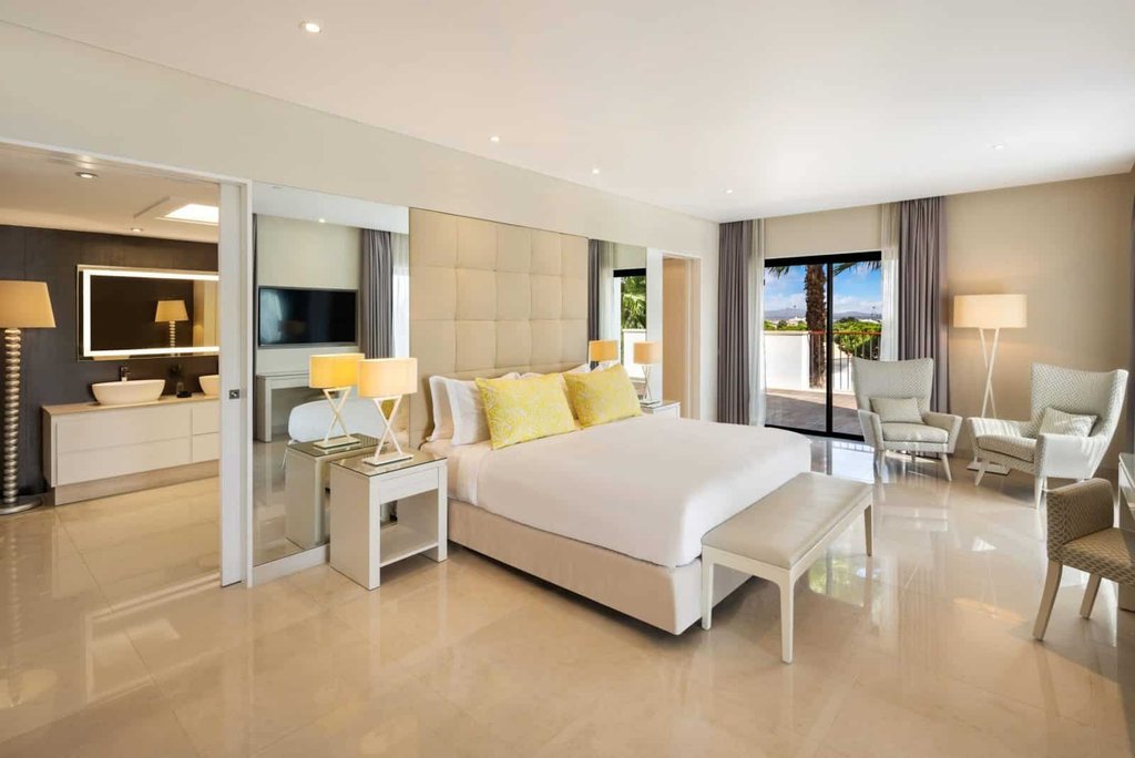 Pine Cliffs Hotel Suite
