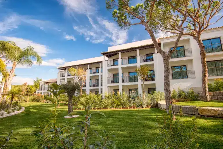 Pine Cliffs Gardens 2 Bedroom Suite