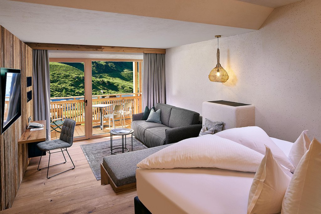 Double rooms & single rooms