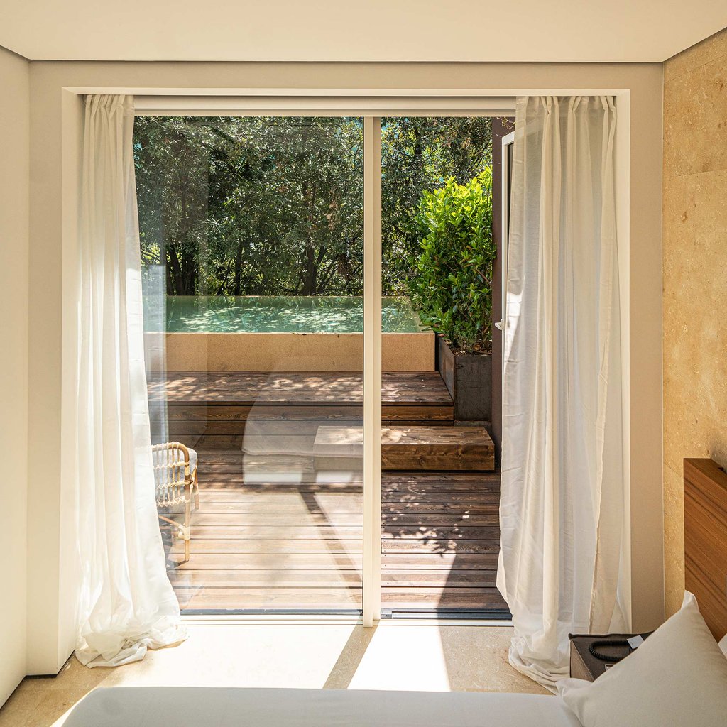 Small Deluxe with Private Pool