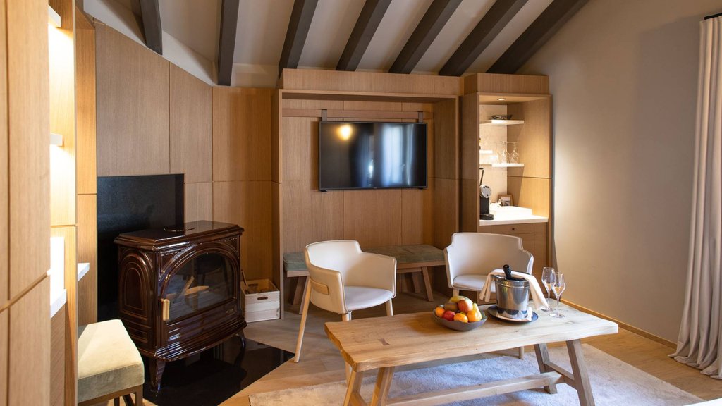 Cosy Room Queen-Size Bed