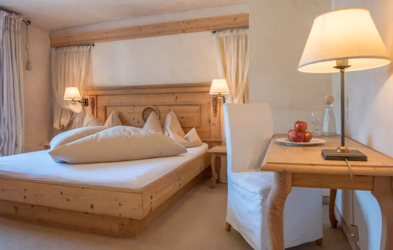 Single Rose Room